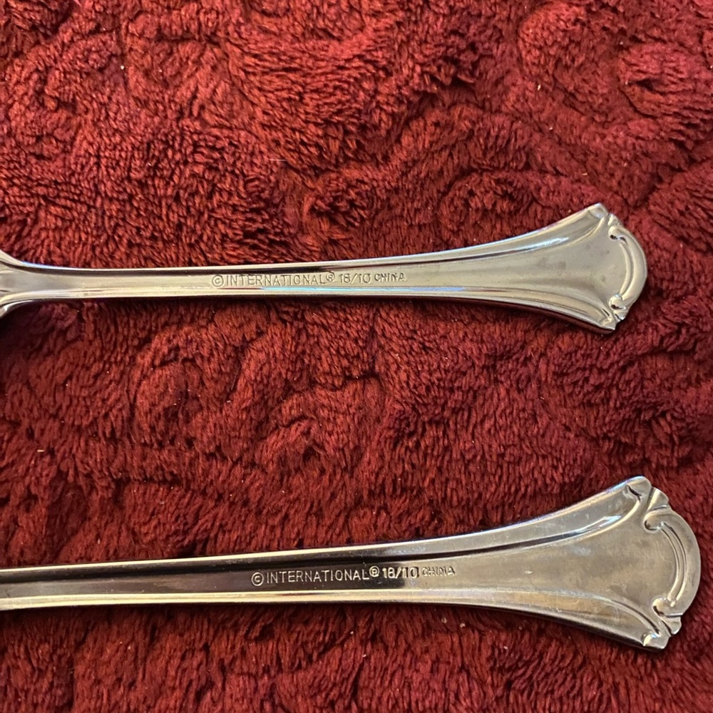 Elegant Silver Fork and Spoon Set.
International 18/10. Excellent condition. - Picture 6 of 7
